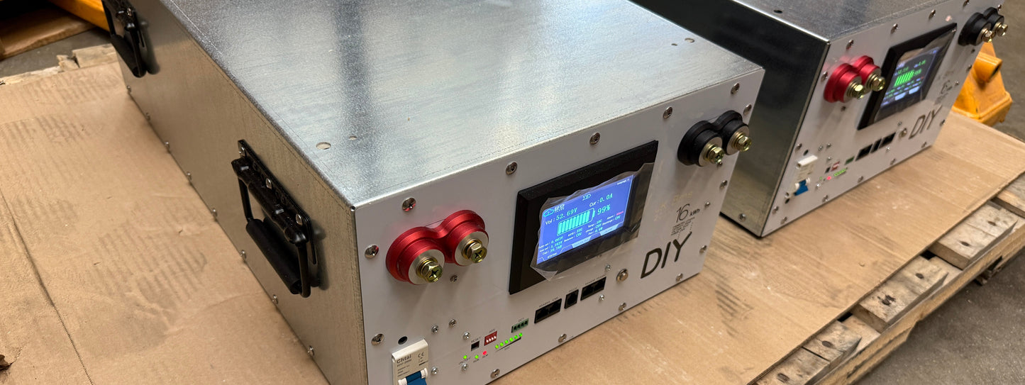 AmpBox DIY 280Ah Lifepo4 Battery BOX With JK16S 200A BMS with LCD Screen